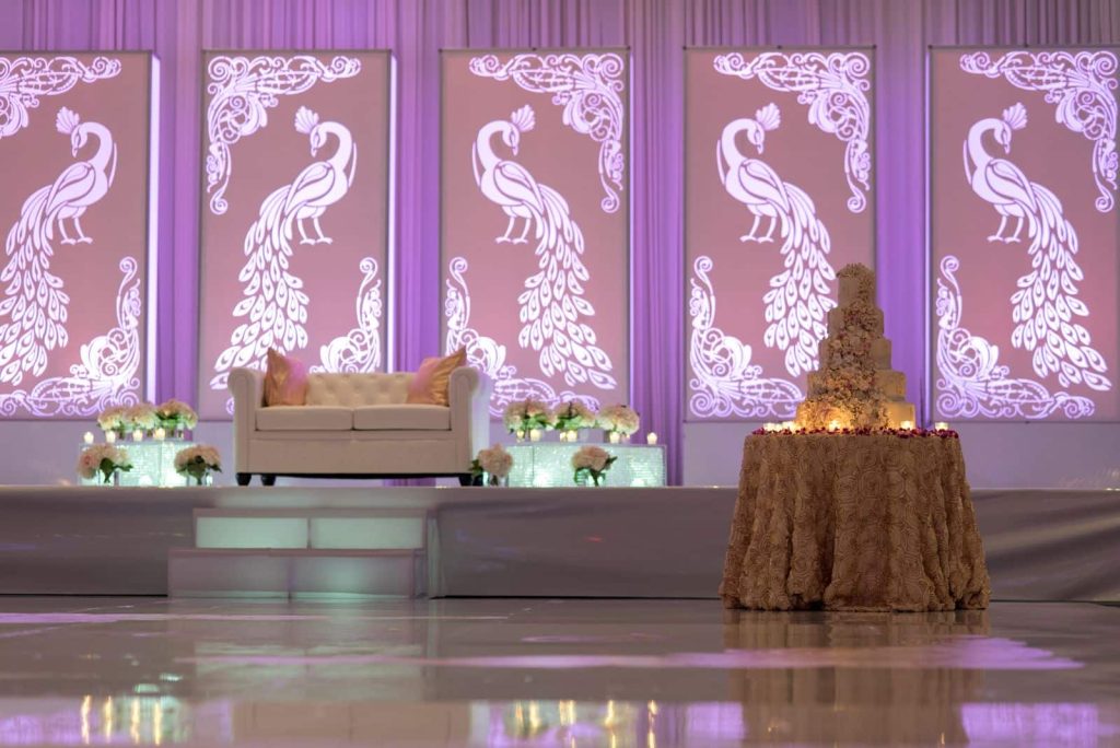 illuminated gallery wall rental nashville