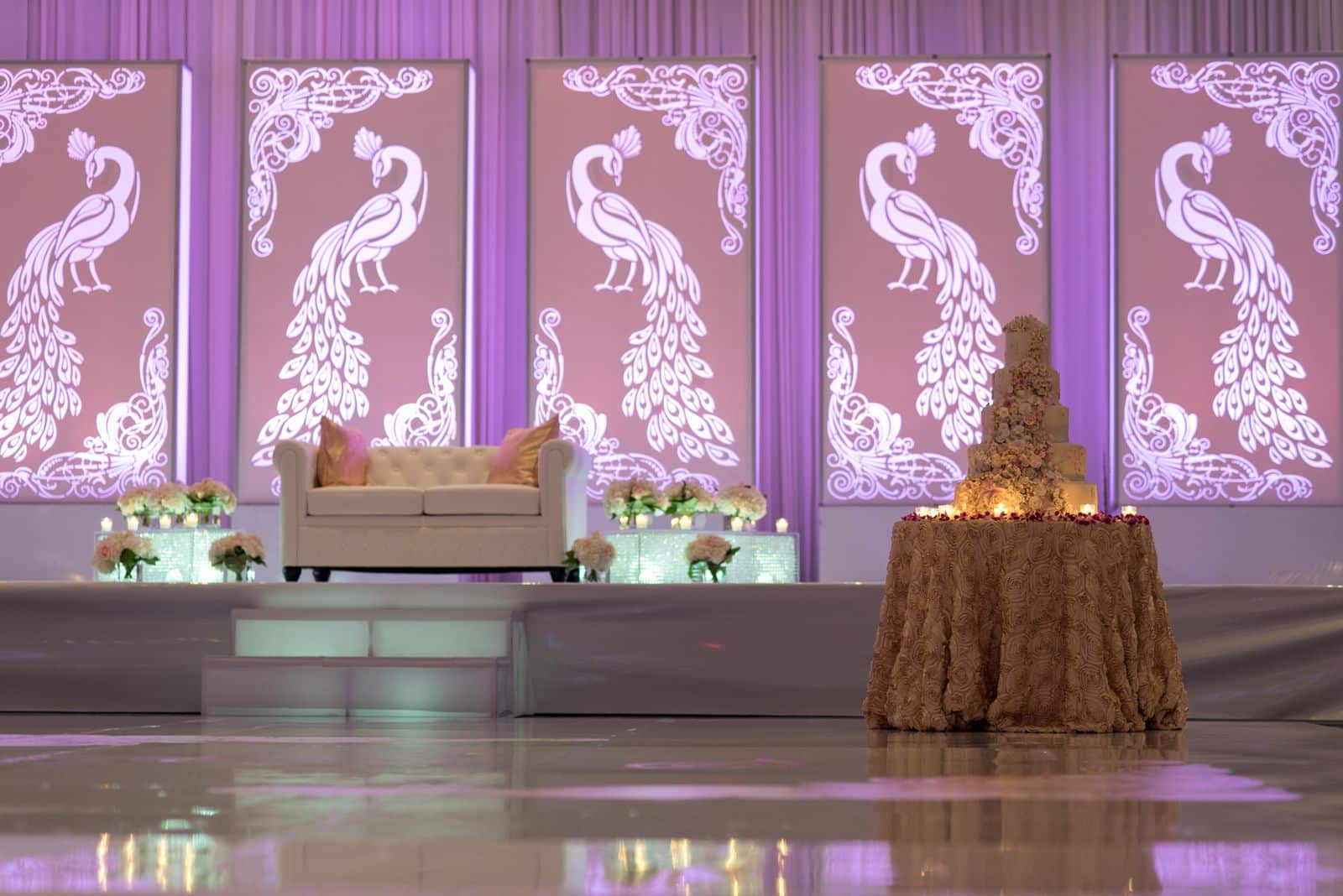 illuminated gallery wall rental nashville